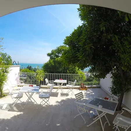 Bed & Breakfast Marmara Old 2*